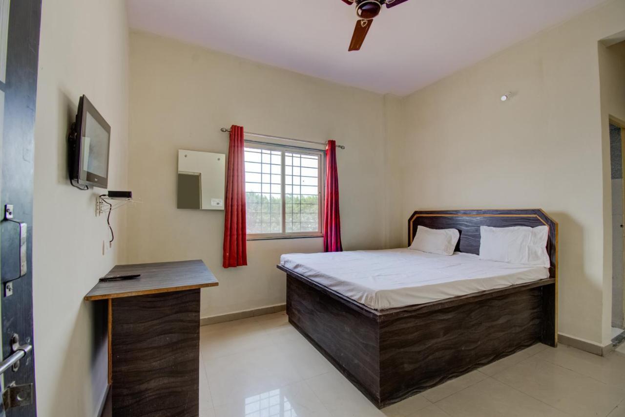 Spot On R D Homestay 1 Dispur Екстер'єр фото